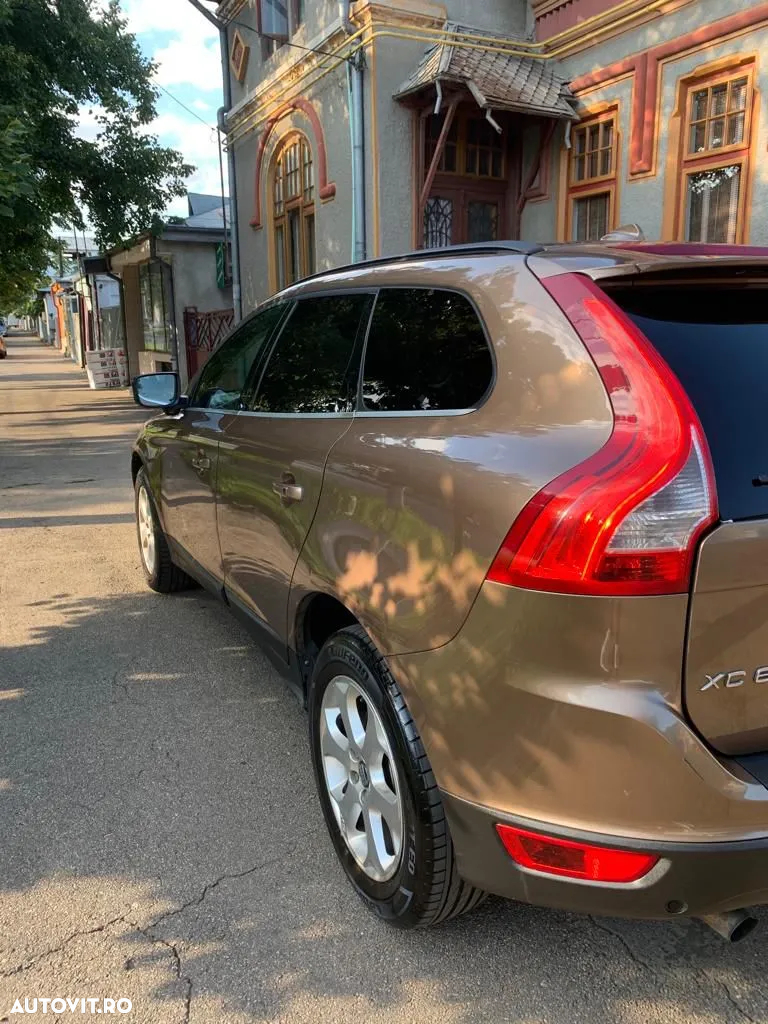 Volvo XC 60 - 4