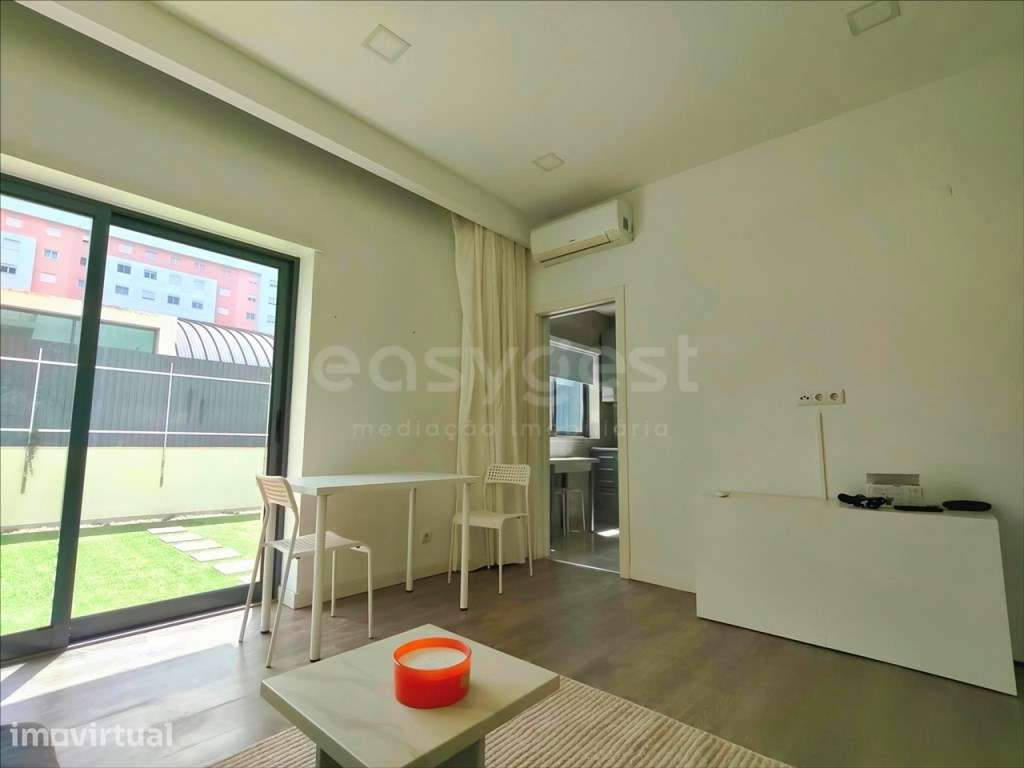 Apartamento Exclusivo com Logradouro Privativo e Estacionamento Int... - Grande imagem: 3/18