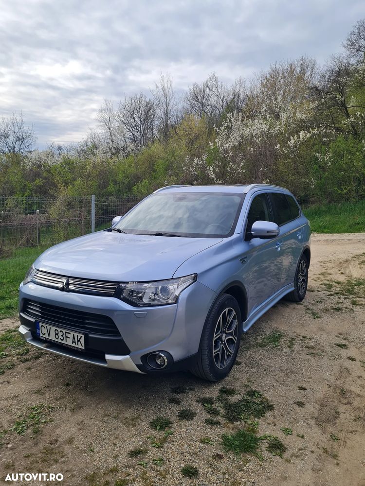 Mitsubishi Outlander 2.0 4WD - 4