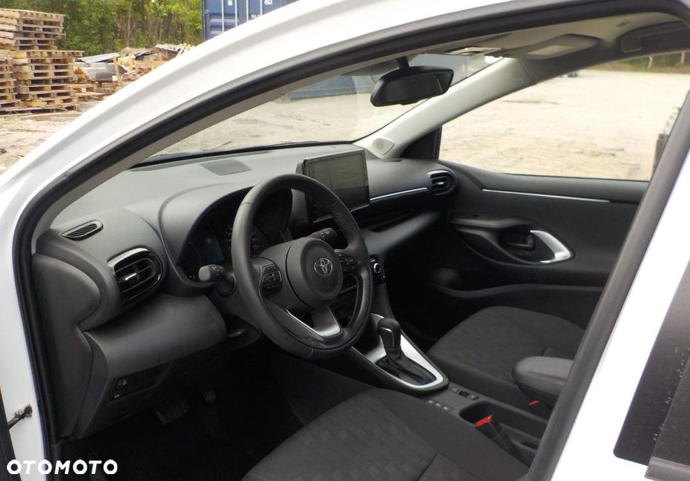 Toyota Yaris - 17