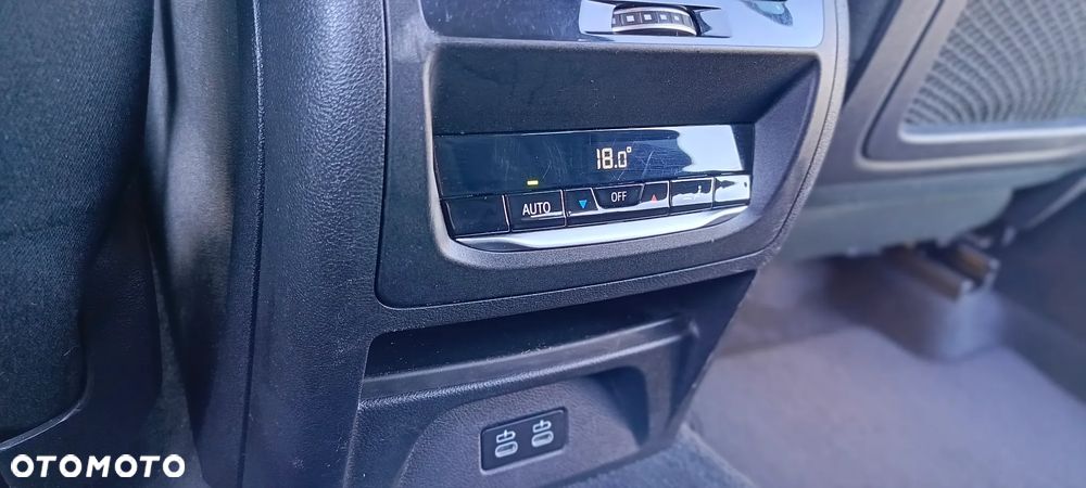 BMW X3 sDrive18d - 24