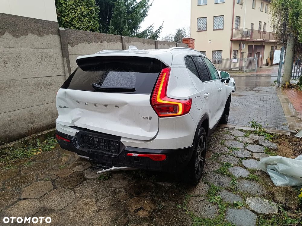 Volvo XC 40 T4 - 5