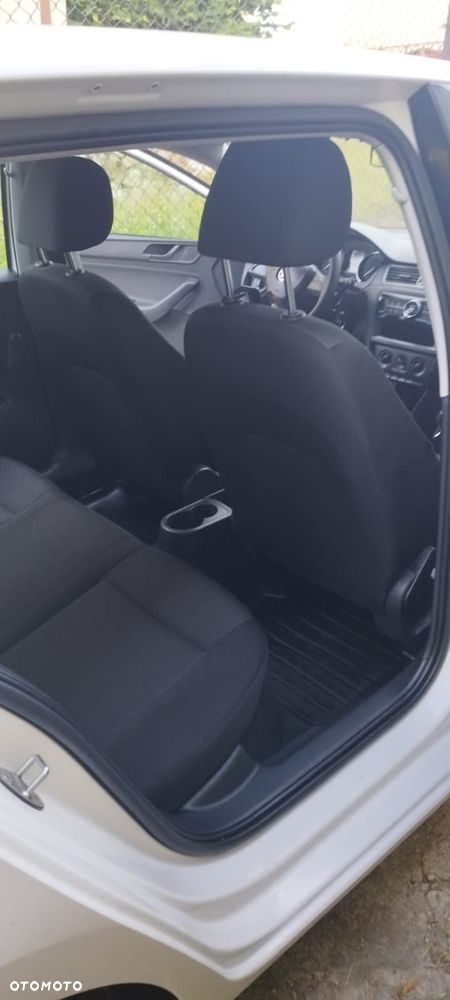 Skoda RAPID Spb 1.4 TDI DPF Active - 8