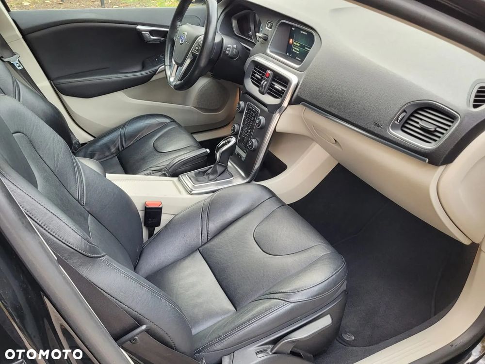 Volvo V40 D4 Drive-E Summum - 12