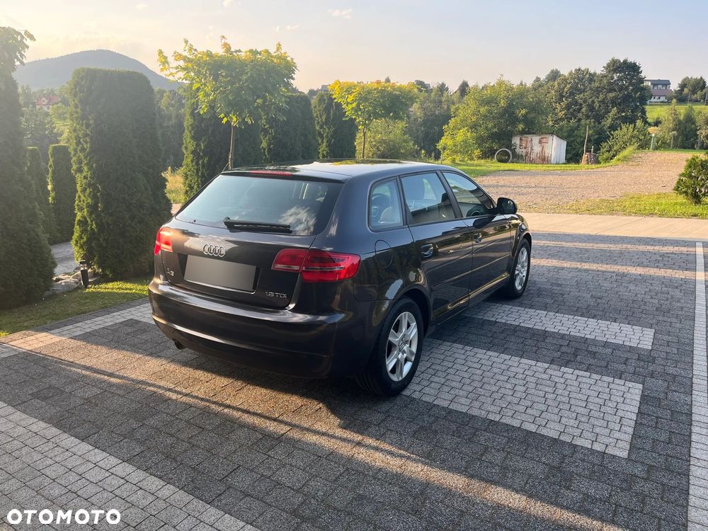 Audi A3 Sportback - 3