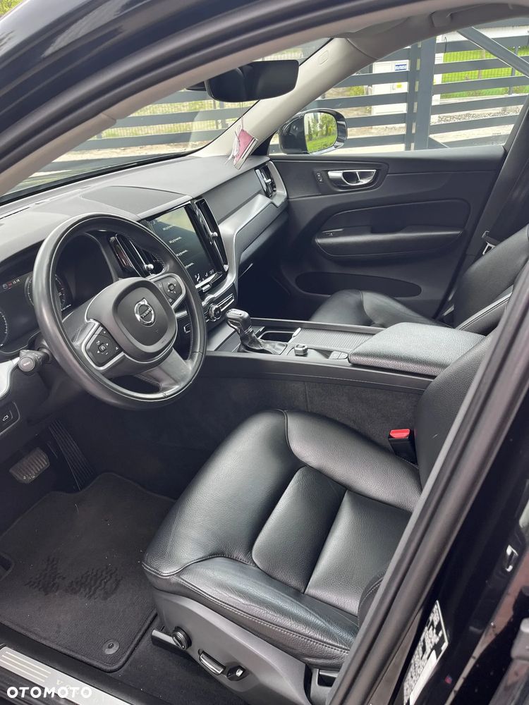 Volvo XC 60 T6 AWD Momentum - 6