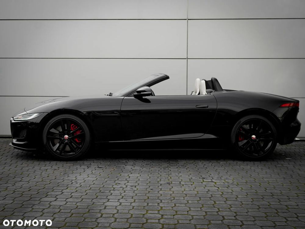 Jaguar F-Type P300 R-Dynamic - 4