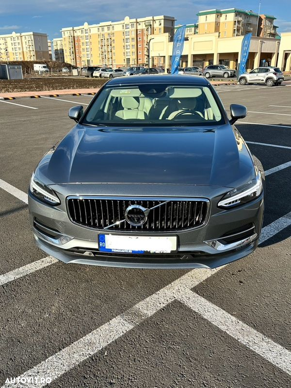 Volvo S90 - 2