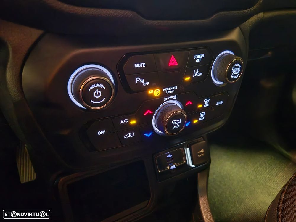 Jeep Renegade 1.6 MJD Sport - 23