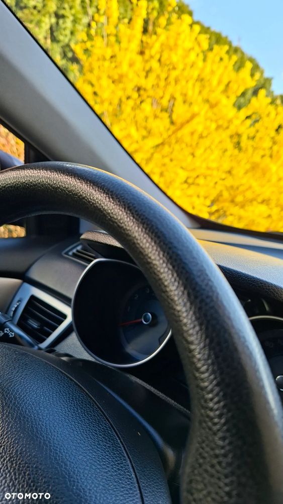 Hyundai i30 blue 1.4 Passion - 21