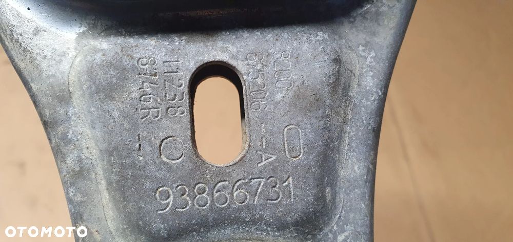 Łapa silnika poduszka Opel Vivaro B Trafic III 1.6 DCI 93866731 - 5