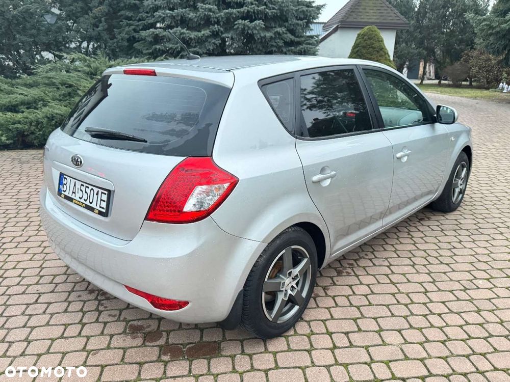 Kia Ceed - 19