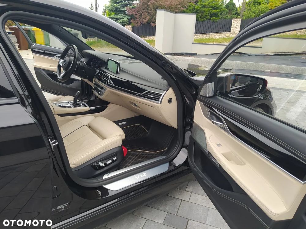 BMW Seria 7 M760Li xDrive - 9