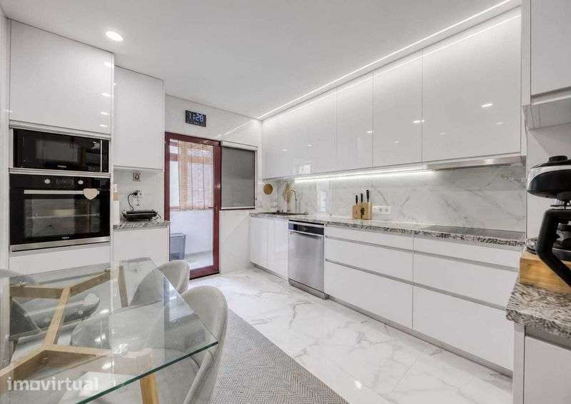 Apartamento T2 na Avenida da República - Grande imagem: 3/12