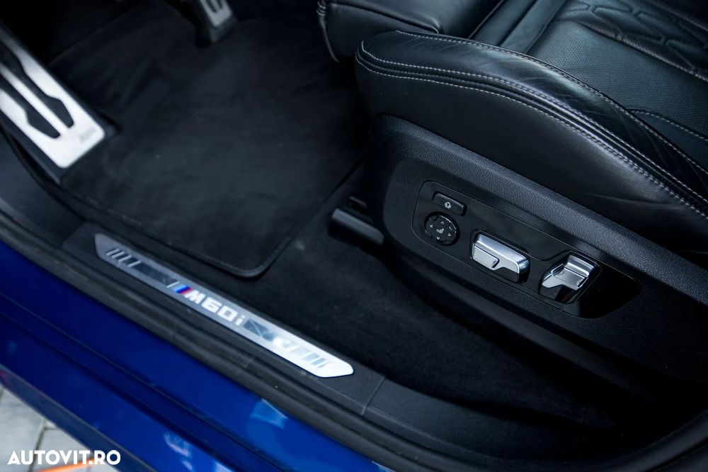 BMW X7 M60i xDrive - 26