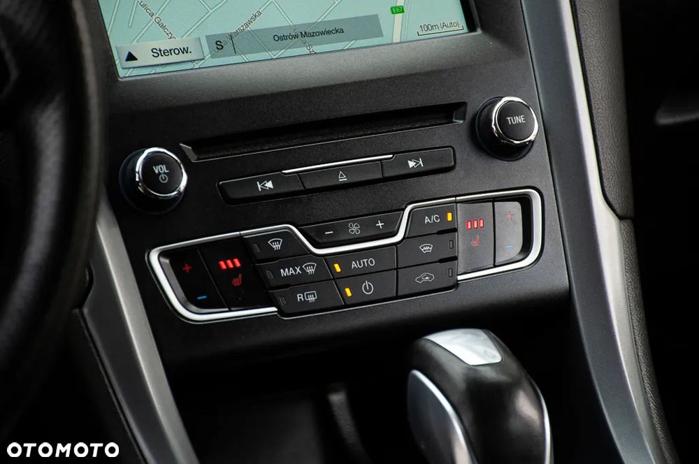 Ford Mondeo SW 2.0 TDCi ST-Line PowerShift - 25