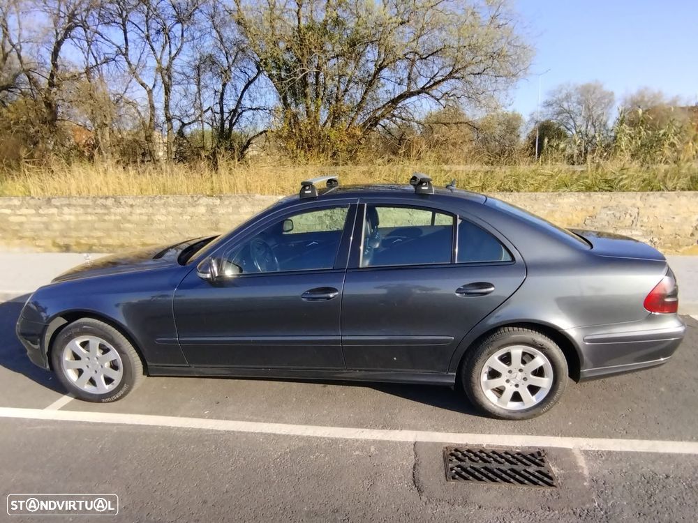Mercedes-Benz E 200 - 12