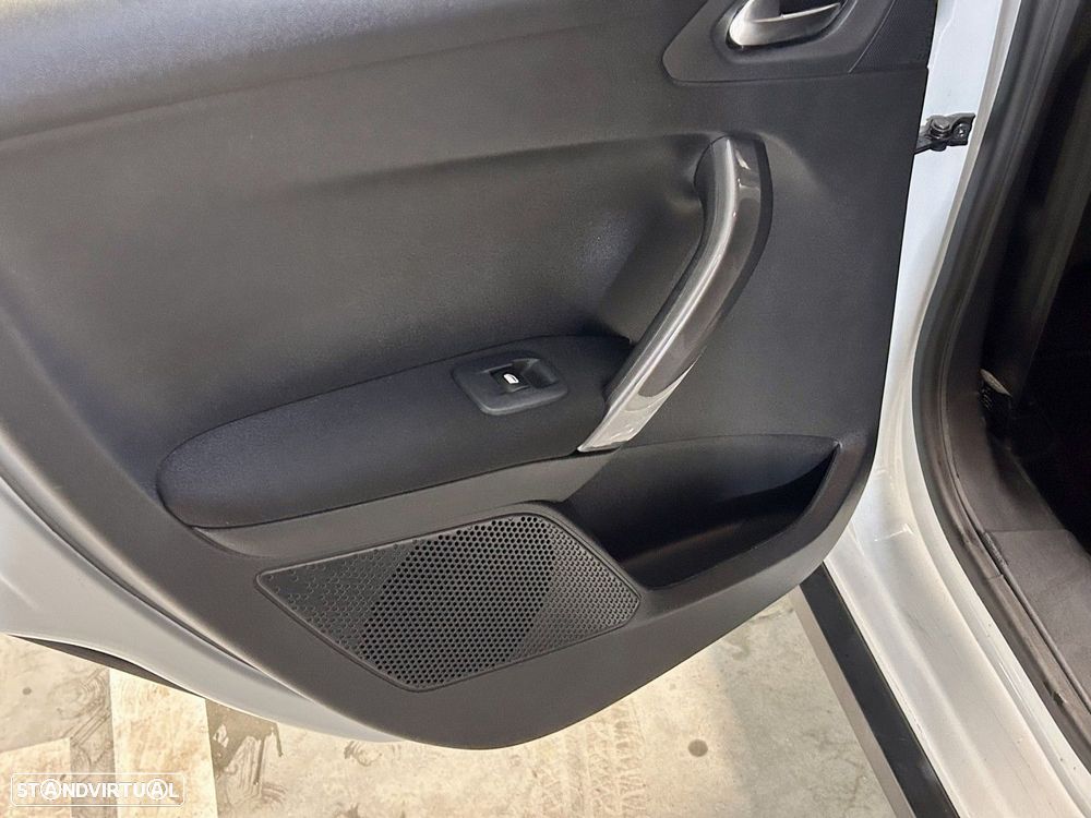 Peugeot 2008 1.2 PureTech Style - 34