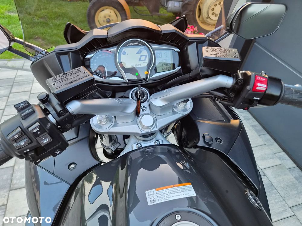 Yamaha FJR - 32