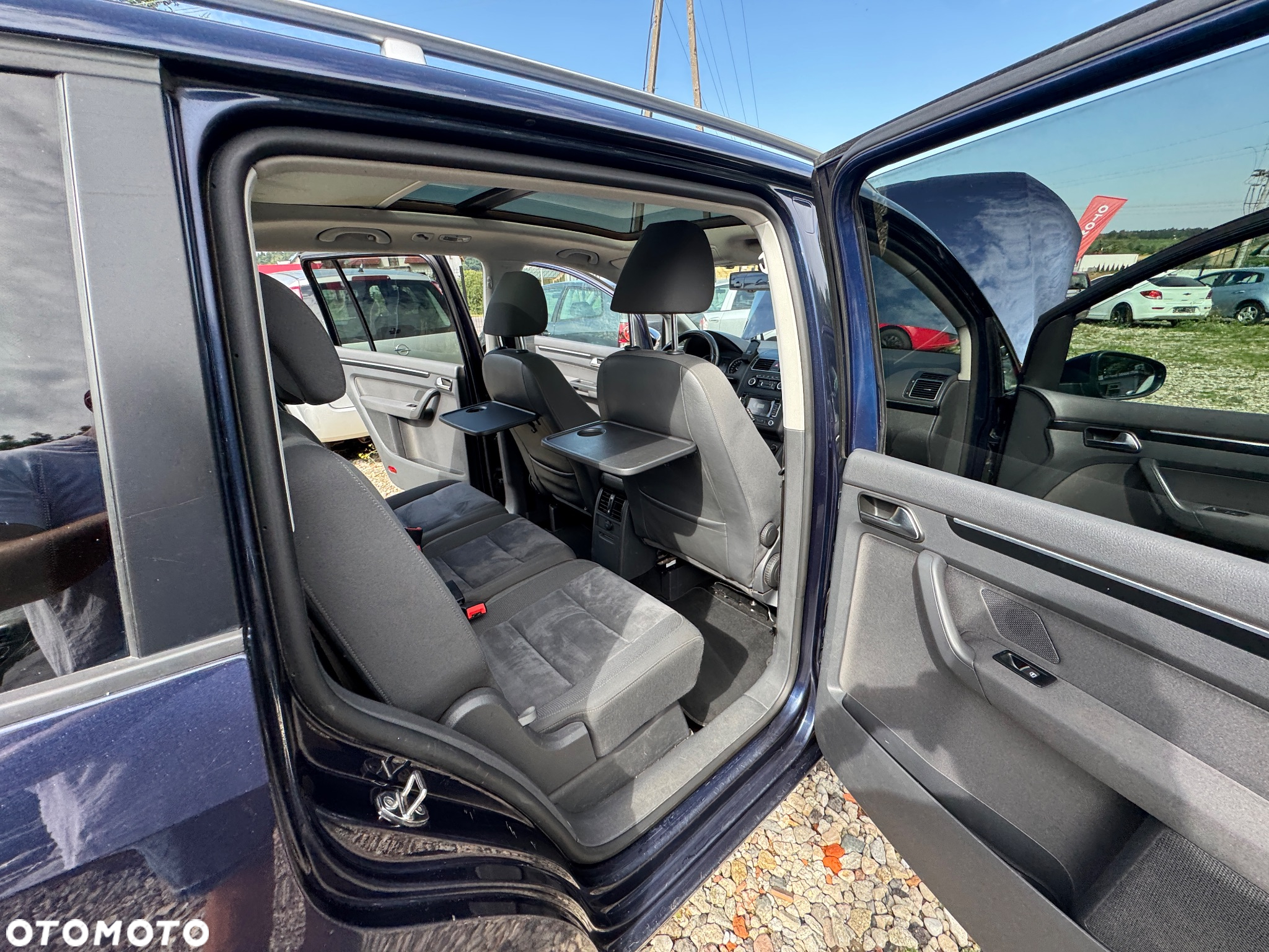 Volkswagen Touran 2.0 TDI DPF Highline - 13