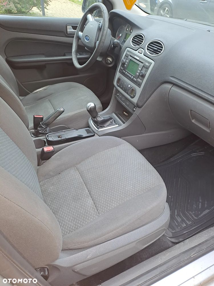 Ford Focus - 8