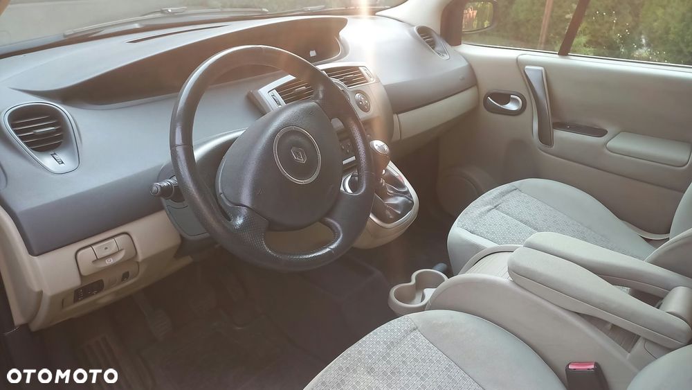 Renault Scenic 1.5 dCi Alize - 8