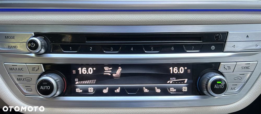 BMW Seria 7 750Li xDrive Edition Exclusive - 26