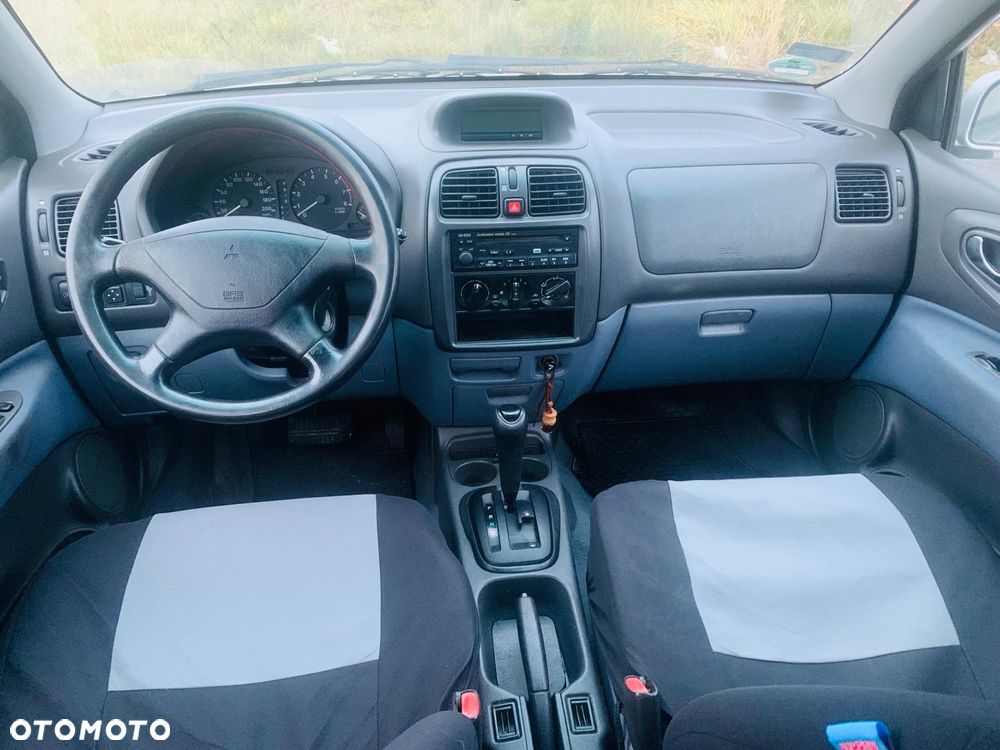 Mitsubishi Space Star - 7