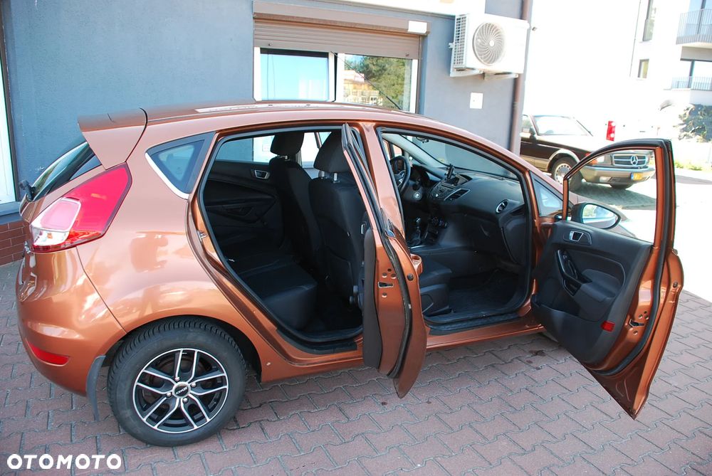Ford Fiesta 1.6 TDCi DPF Titanium - 20