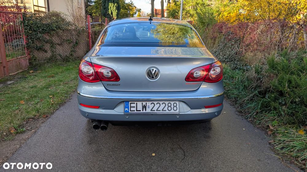 Volkswagen Passat 2.0 TDI Highline - 4