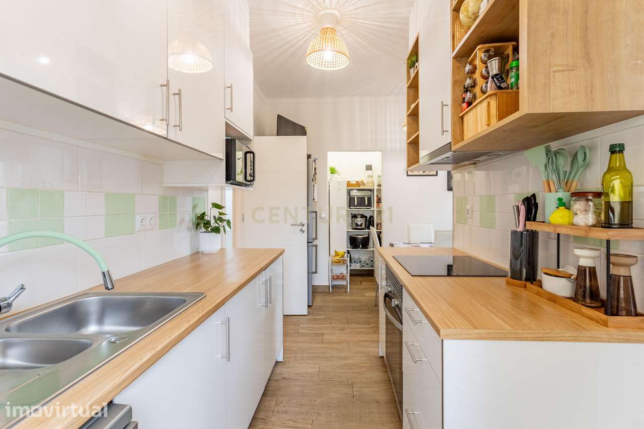 Apartamento T3 Totalmente Remodelado em Queluz - Grande imagem: 2/21