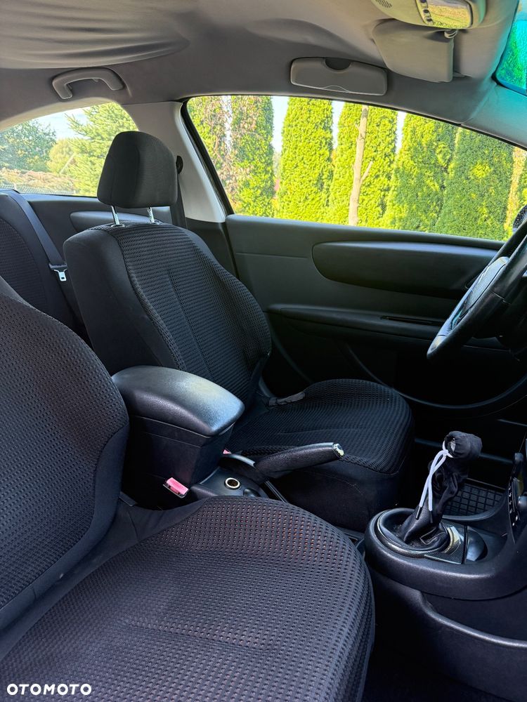 Citroën C4 1.6 16V VTR Pack - 11
