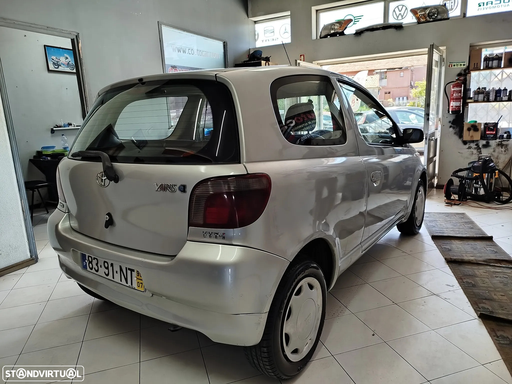 Toyota Yaris 1.0 Base - 4