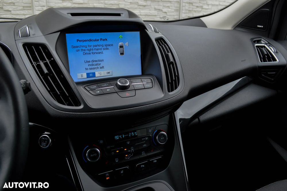 Ford Kuga 1.5 EcoBoost 4x4 Aut. Trend - 30