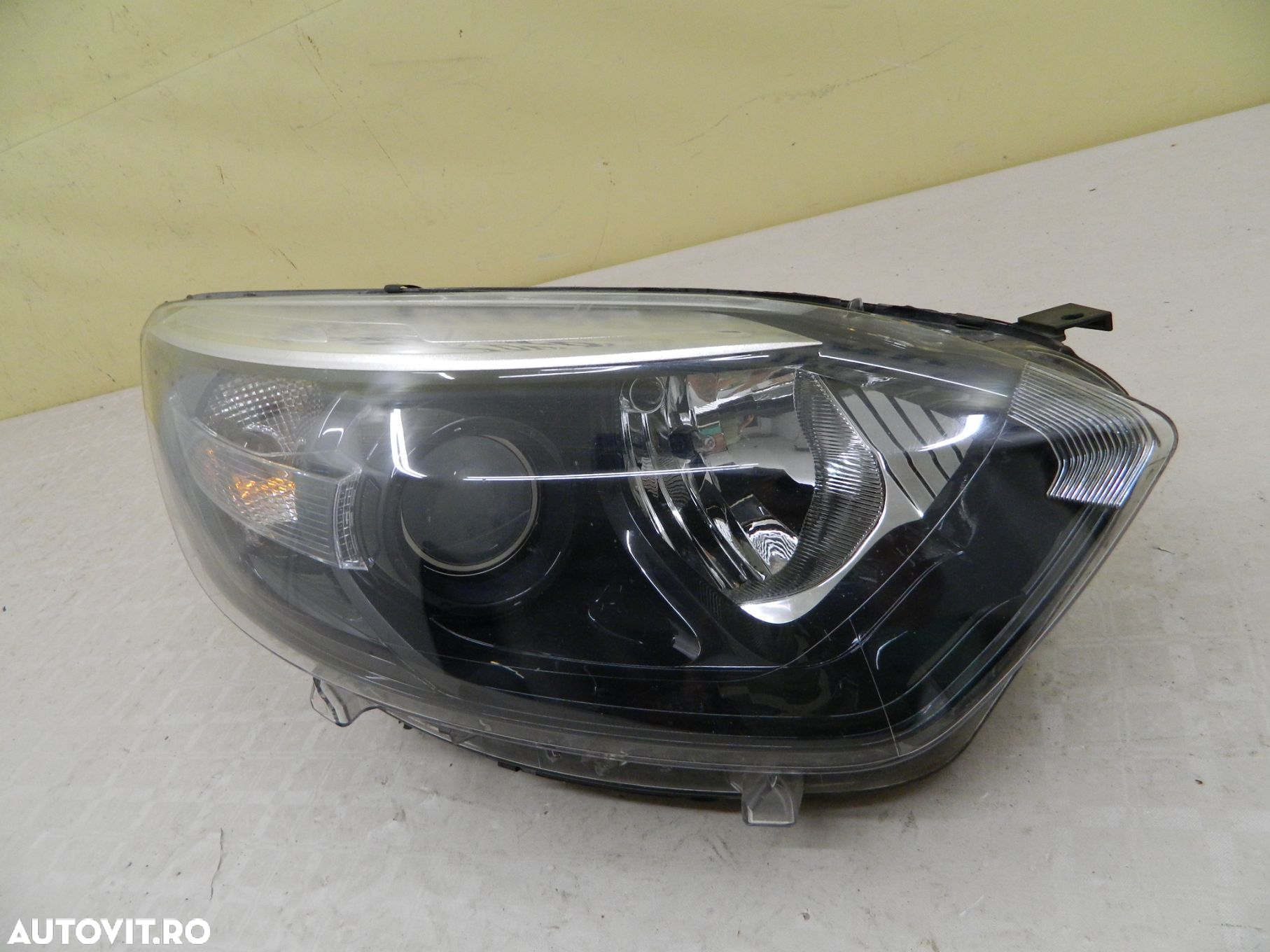 Far dreapta Renault Captur Halogen, 2013, 2014, 2015, 2016, 2017, cod origine 260105066R. - 3