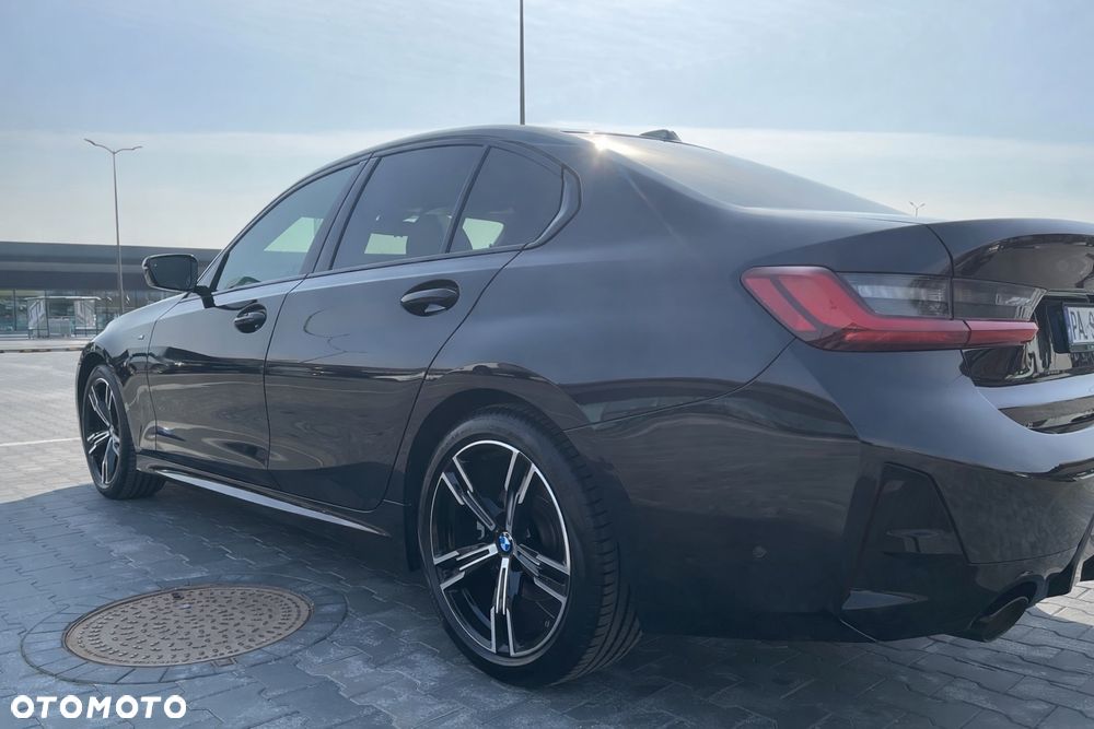 BMW Seria 3 318i M Sport - 3