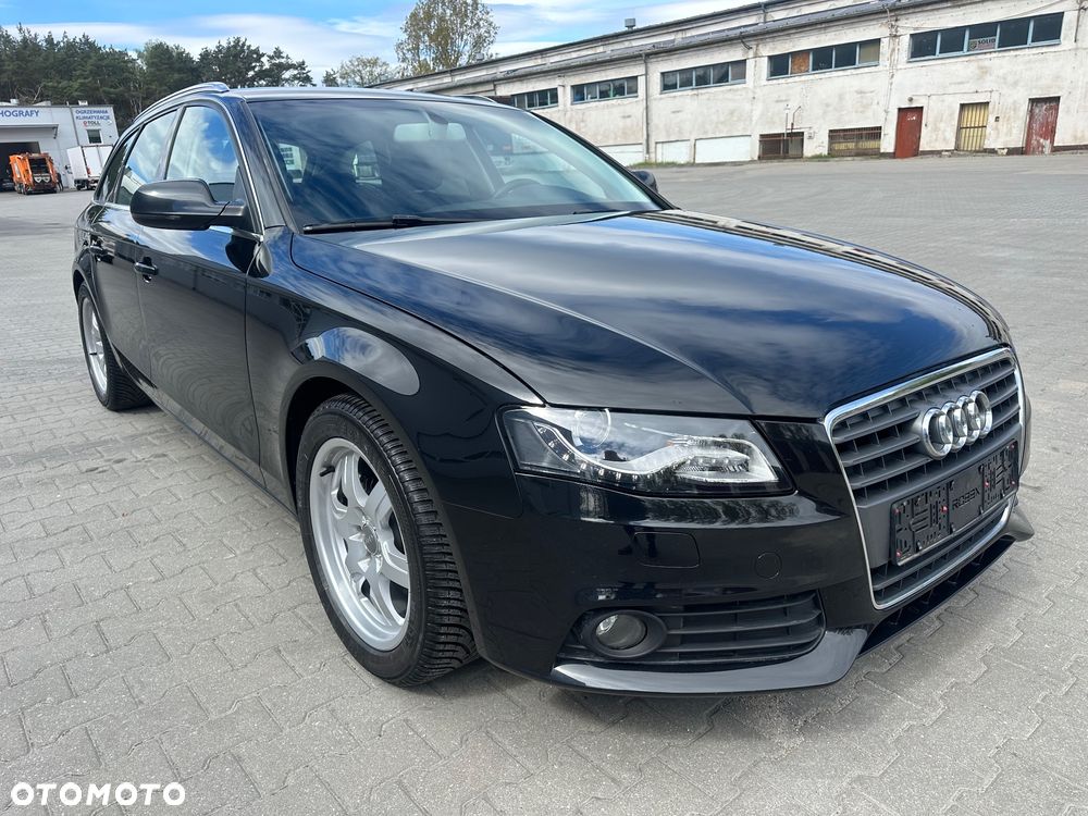 Audi A4 Avant - 10