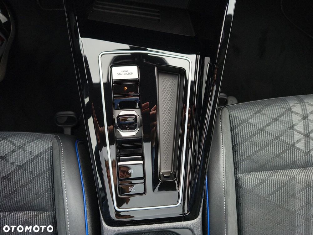 Volkswagen Golf Variant 1.5 eTSI mHEV R-Line Plus DSG - 25