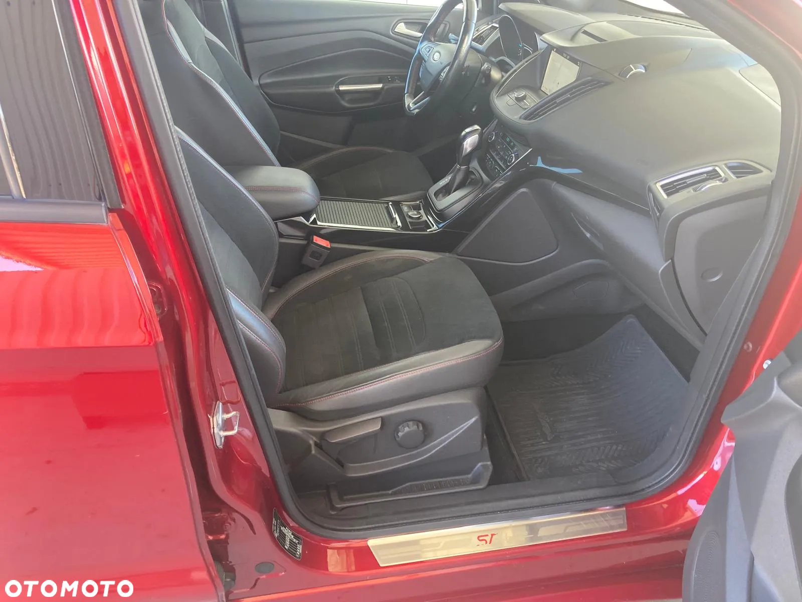 Ford Kuga 2.0 TDCi AWD ST-Line - 25