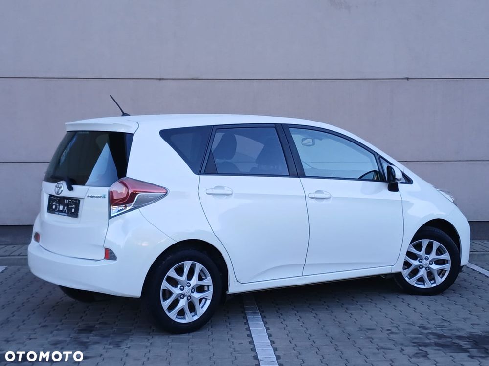 Toyota Verso S 1.33 VVT-i Start-Stop Club - 8