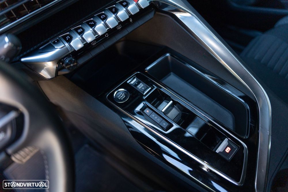 Peugeot 3008 1.6 Hybrid Allure e-EAT8 - 22