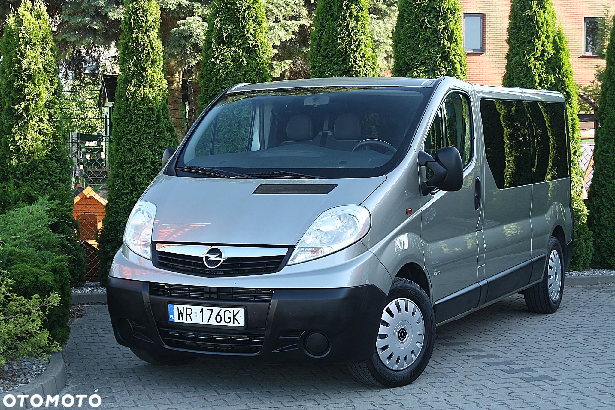 Opel Vivaro - 1
