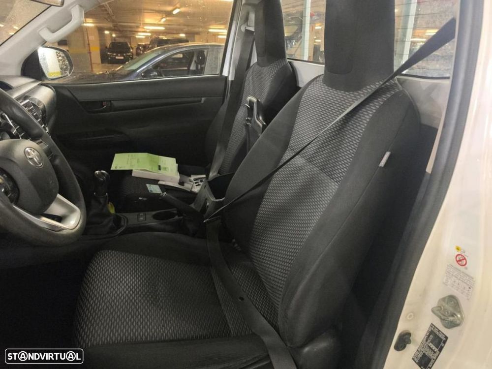 Toyota Hilux 2.4 D-4D 4WD CS CH c/iva - 6