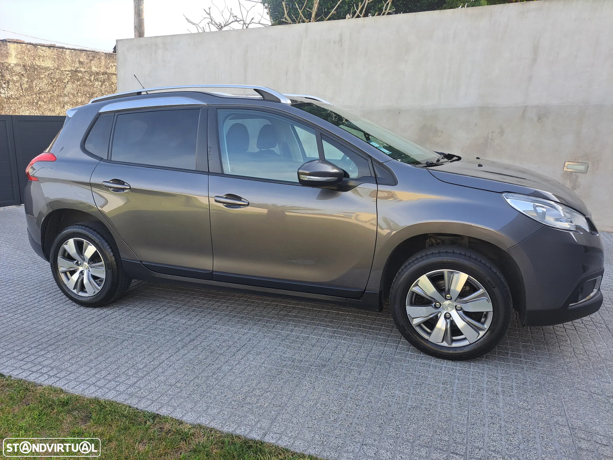 Peugeot 2008 1.2 PureTech Style - 5
