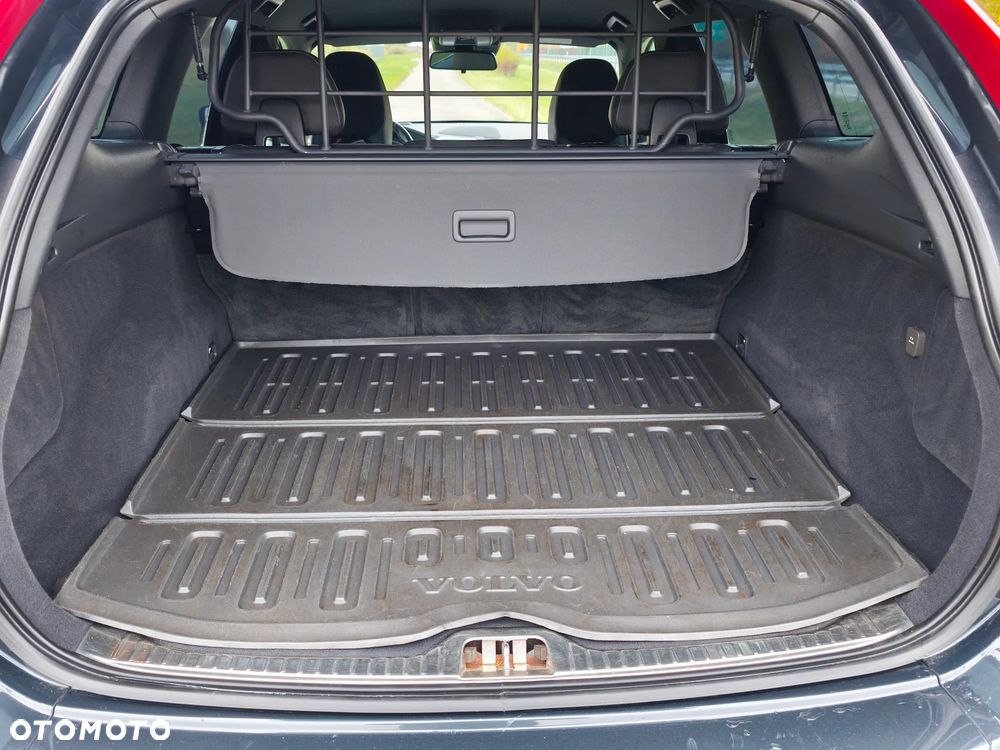 Volvo XC 60 D4 Momentum Pro - 20