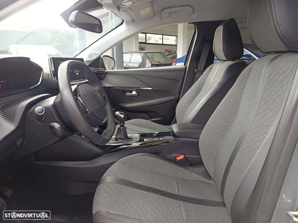 Peugeot 208 PureTech 100 Allure Pack - 32