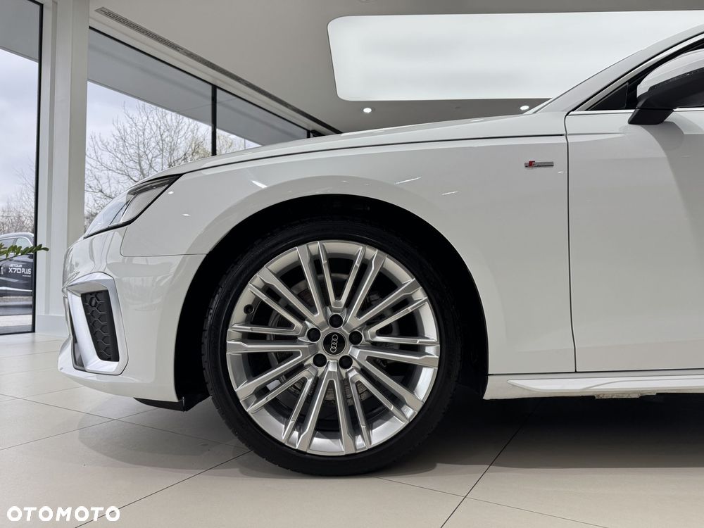 Audi A4 Limousine - 19