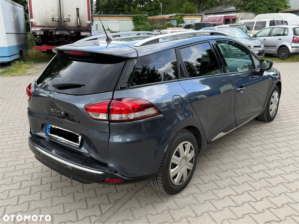 Renault Clio 1.2 16V Limited EU6 - 12