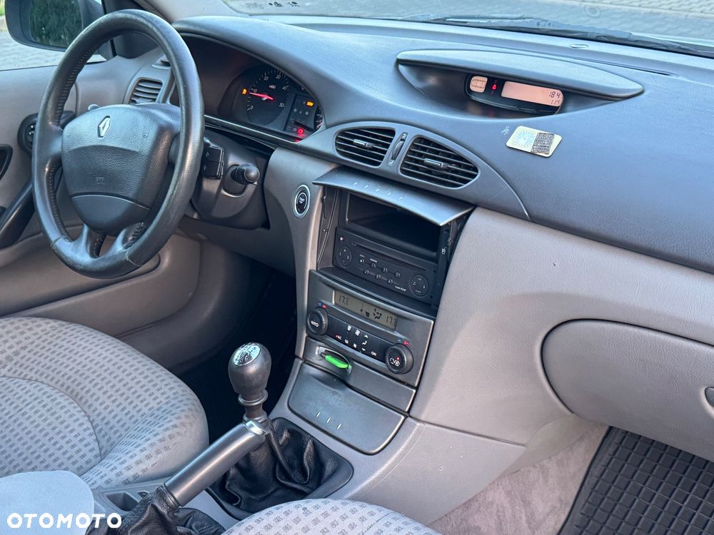 Renault Laguna 1.9 dCi Expression - 7