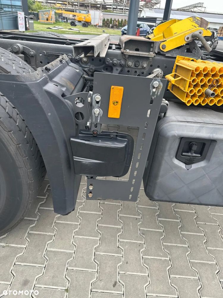 Mercedes-Benz 2548 - 11